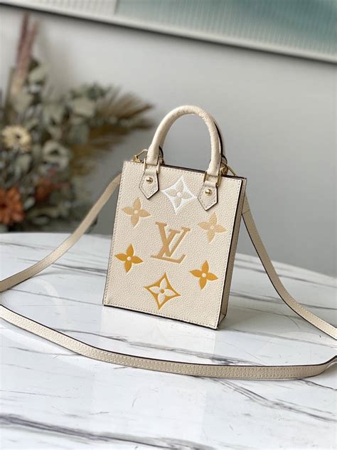 lv 琴谱|PETIT SAC PLAT 手袋.